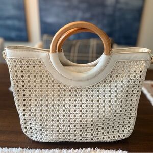 White Purse With Strap